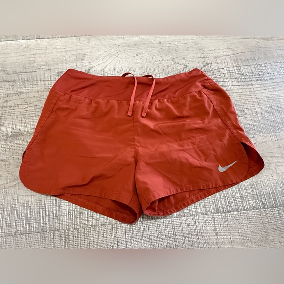 Nike Dri-Fit Burnt Orange Athletic Shorts Size Medium - Picture 3 of 10